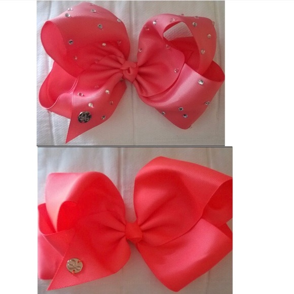 Two large Jojo Siwa bows - Picture 1 of 1